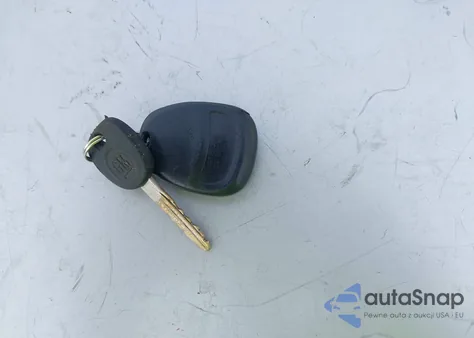 2006 Chevrolet Silverado 1500 Ls from USA, damaged, VIN 2GCEC13VX61192048